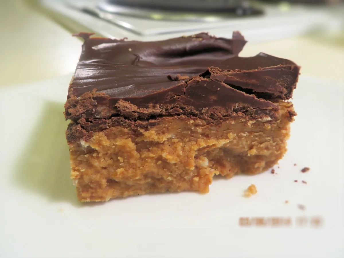 No Bake Cafeteria Peanut Butter Bars