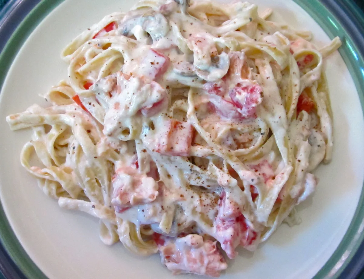 Northwest Creamy Smoked Salmon Fettuccine Alfredo