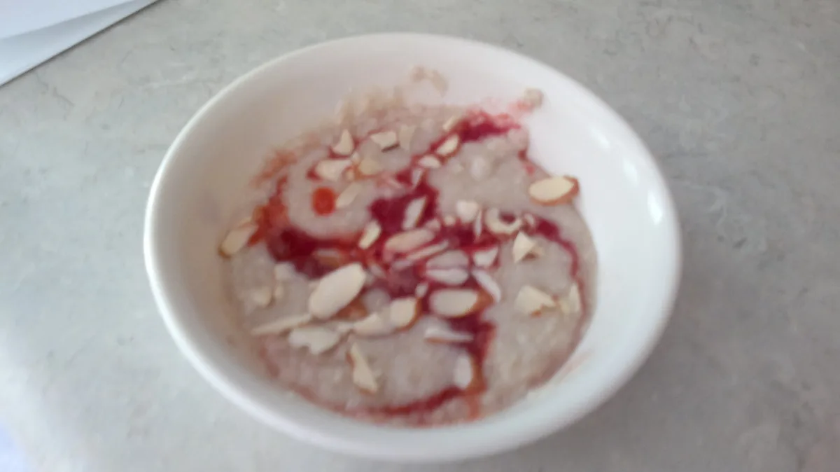 Oatmeal With Almonds and Strawberry Star Anise Sauce