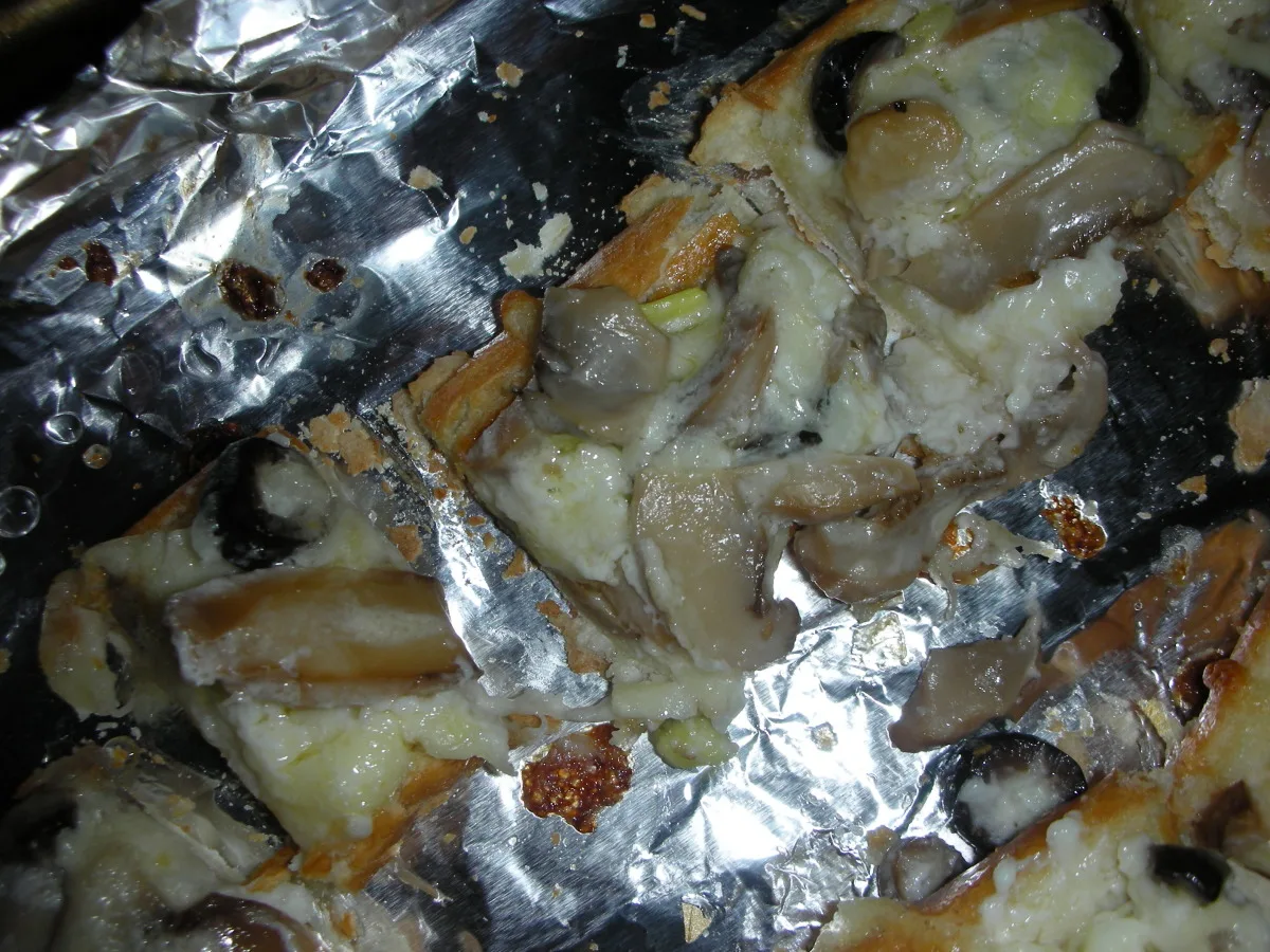 Olive-Onion Cheese Bread