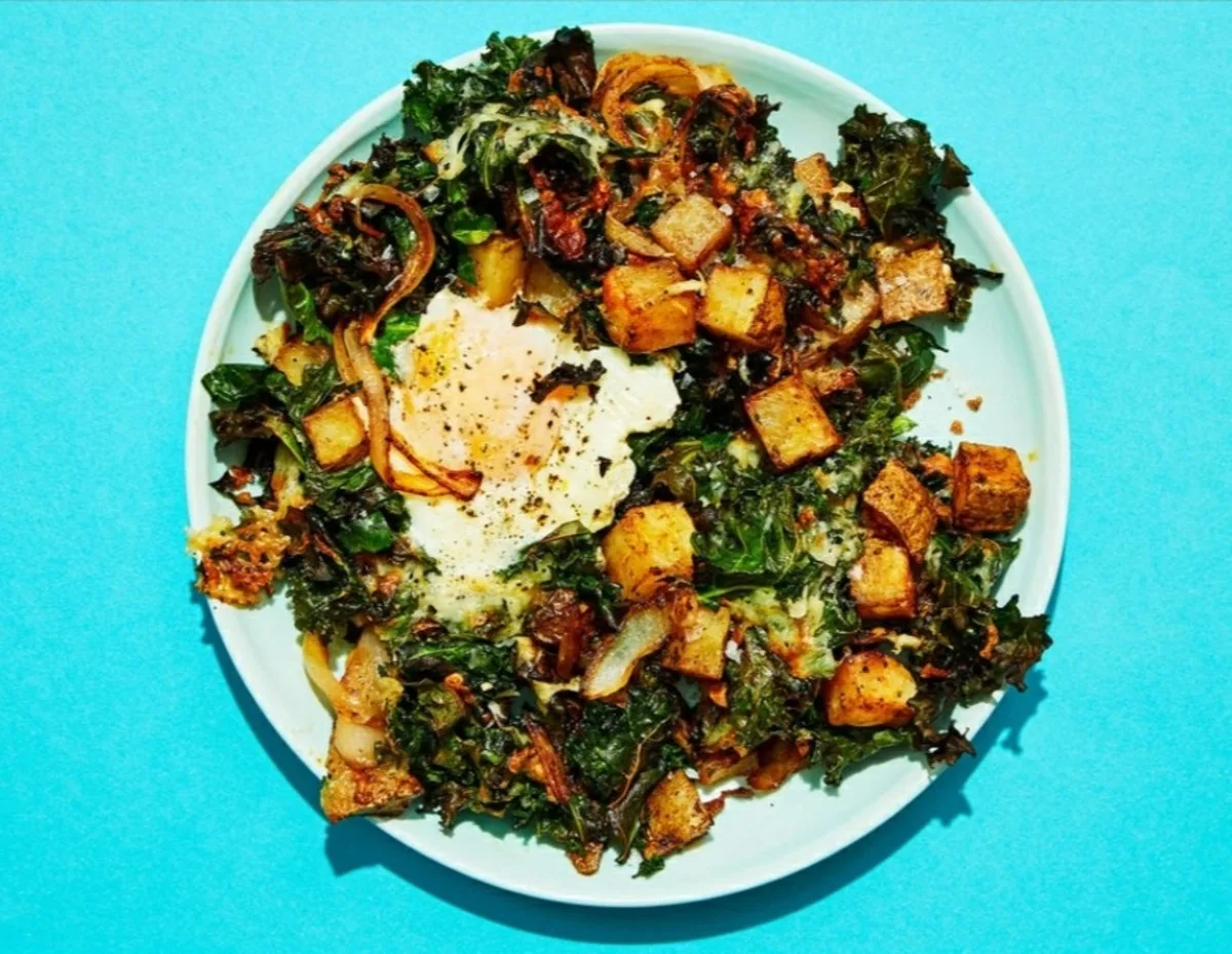 One Sheet Spinach, Shallot & Potato Hash With Eggs & Che