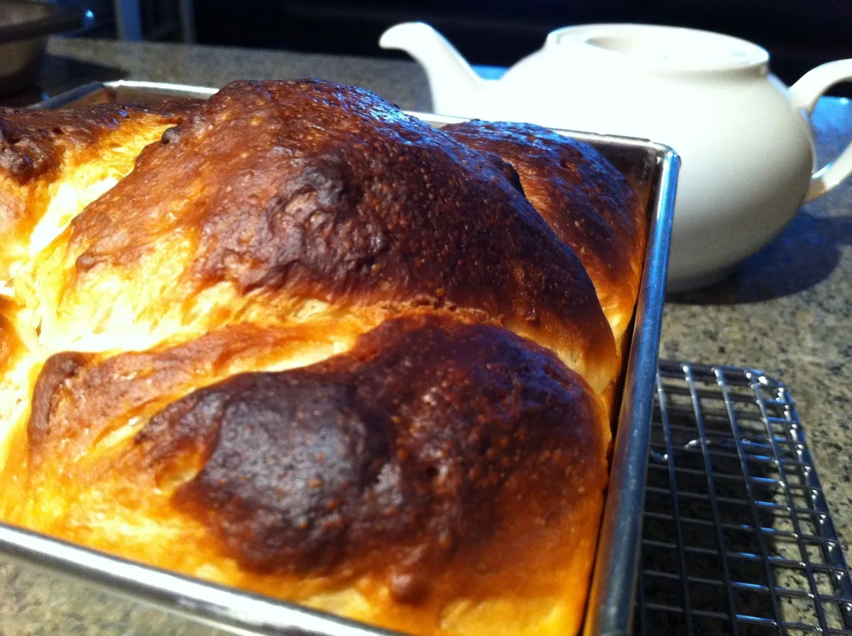 Panipopo (Samoan Sweet Coconut Buns)