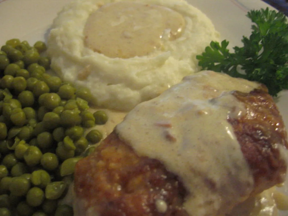 Paprika Chicken With Sour Cream Gravy