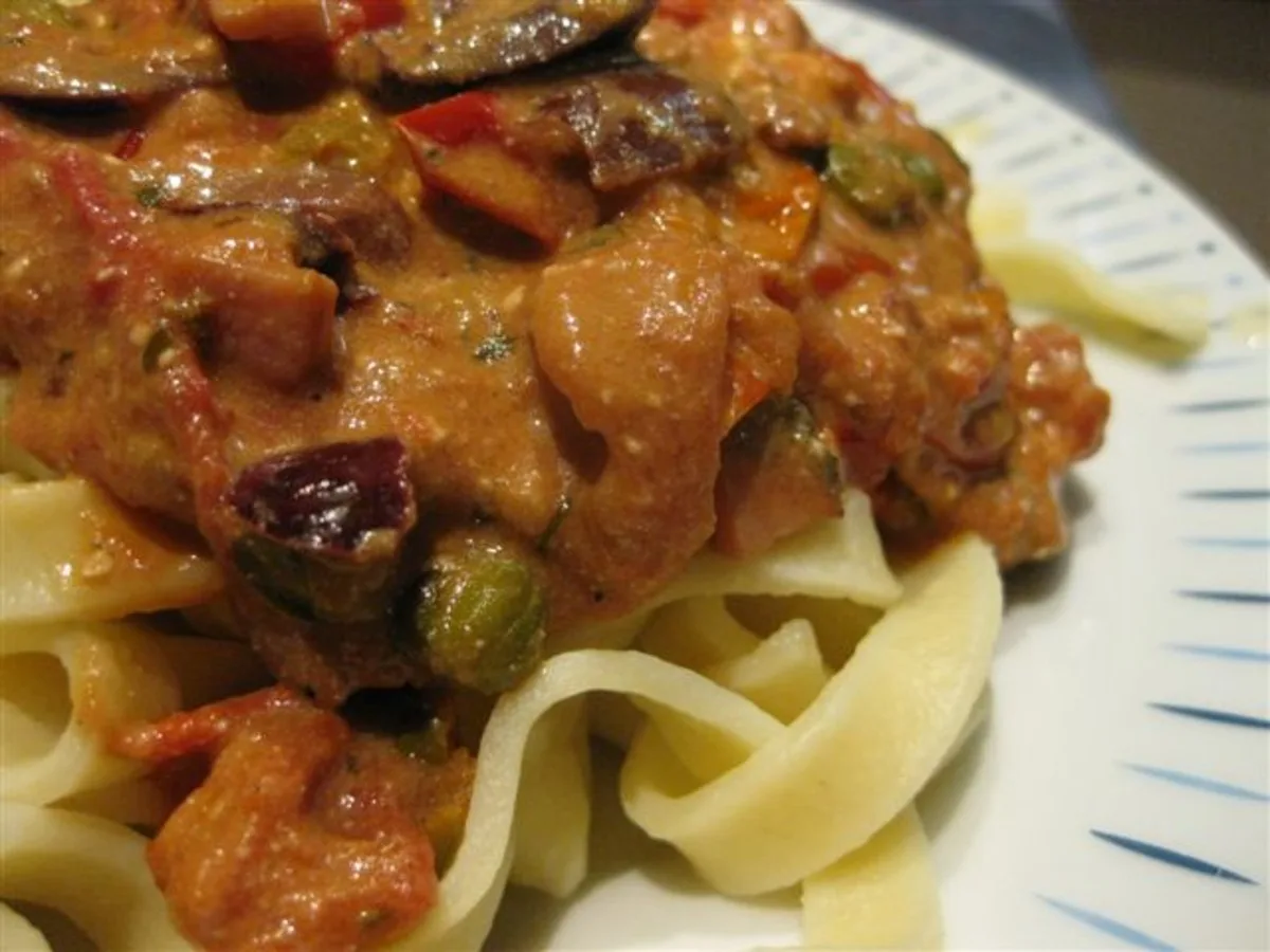 Pasta With Kalamata Olives and Roasted Grape Tomato Sauce