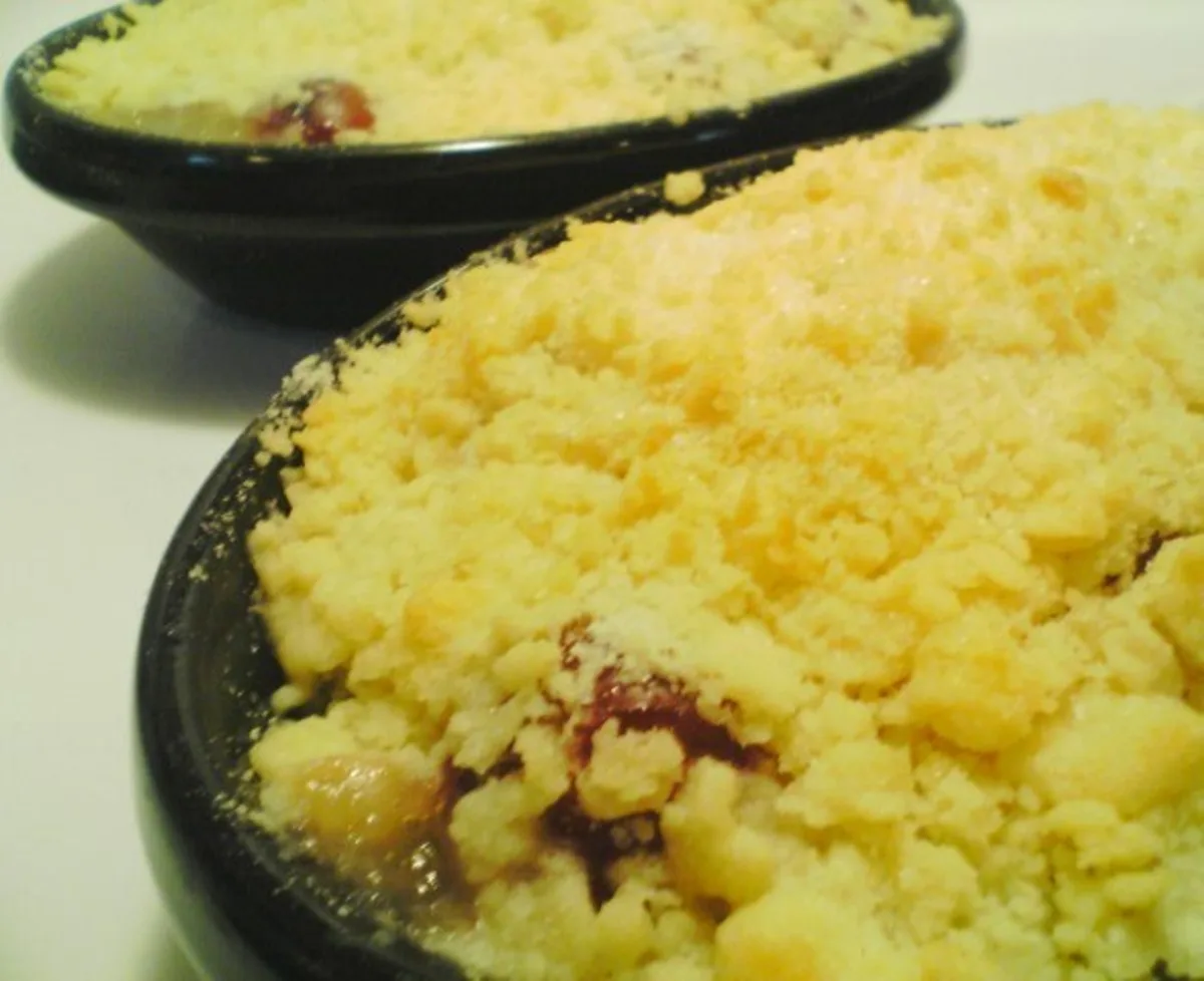 Pear and Sultana Crumble