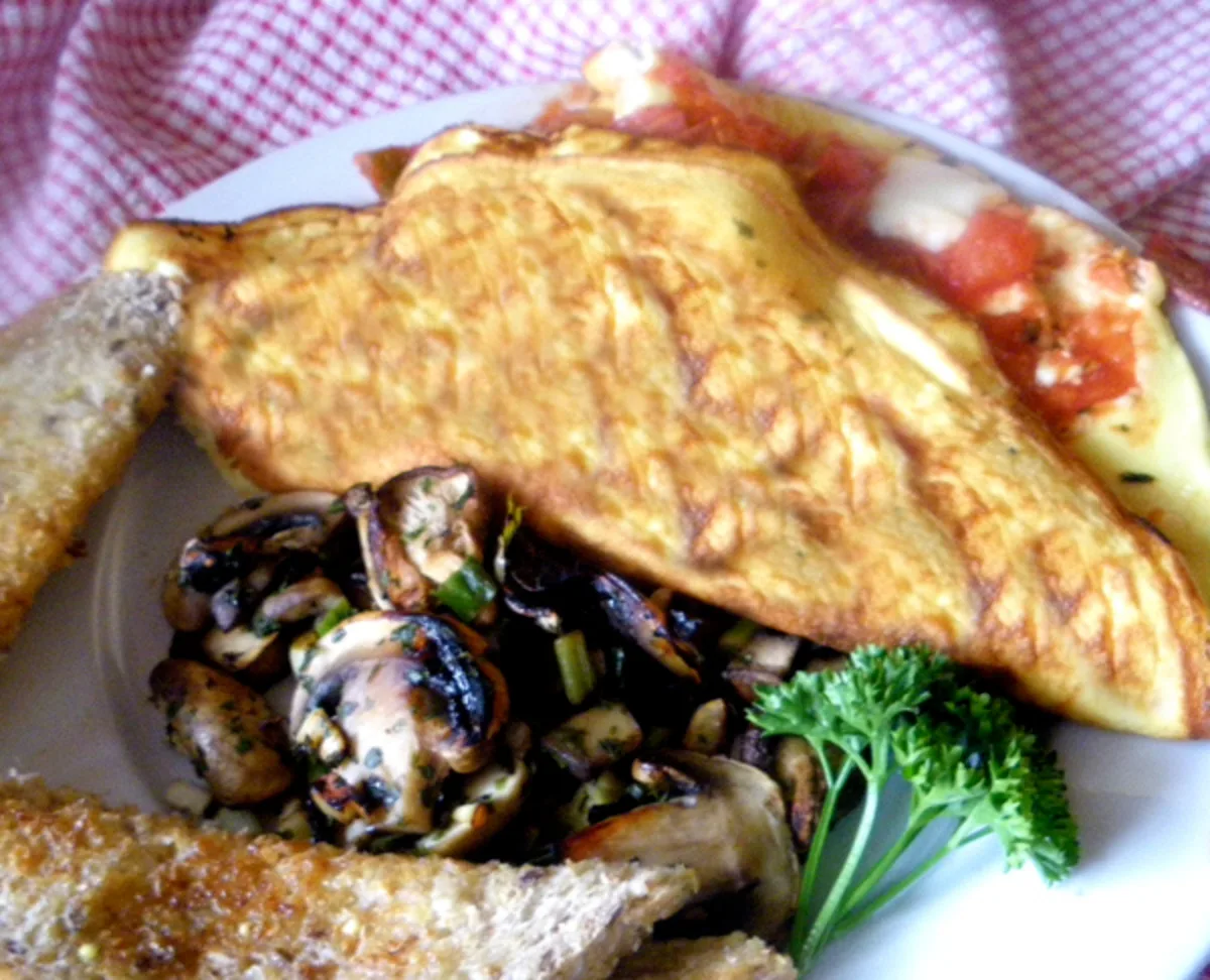 Pepperoni Pizza Omelet