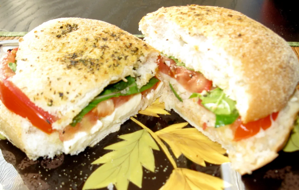 Perfect Summer Sandwich (Tomato, Basil, Cheese)