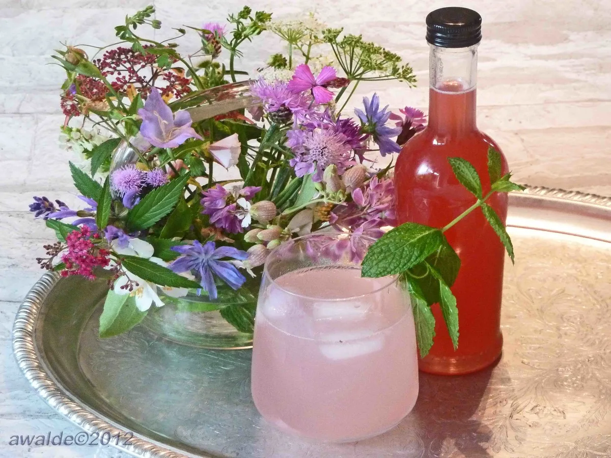 Перська ревенева сироп