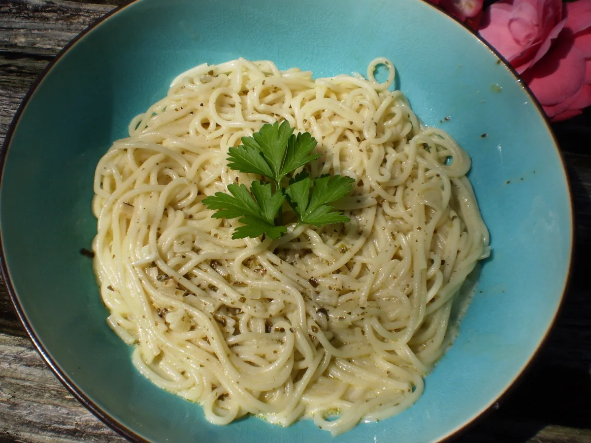 Delicious Pesto Cream Sauce