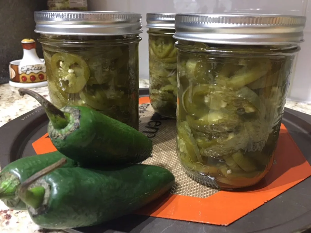 Мариновані халапеньо