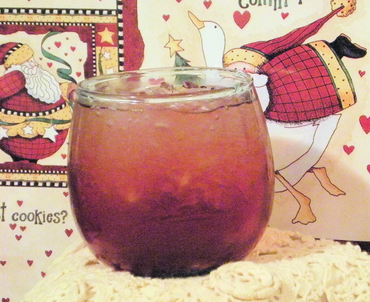 Pomegranate and Lime Cocktails