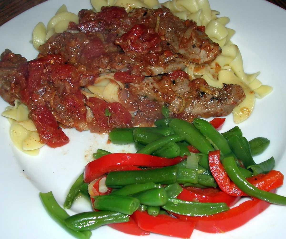 Pork Medallions over Noodles (Low Fat)