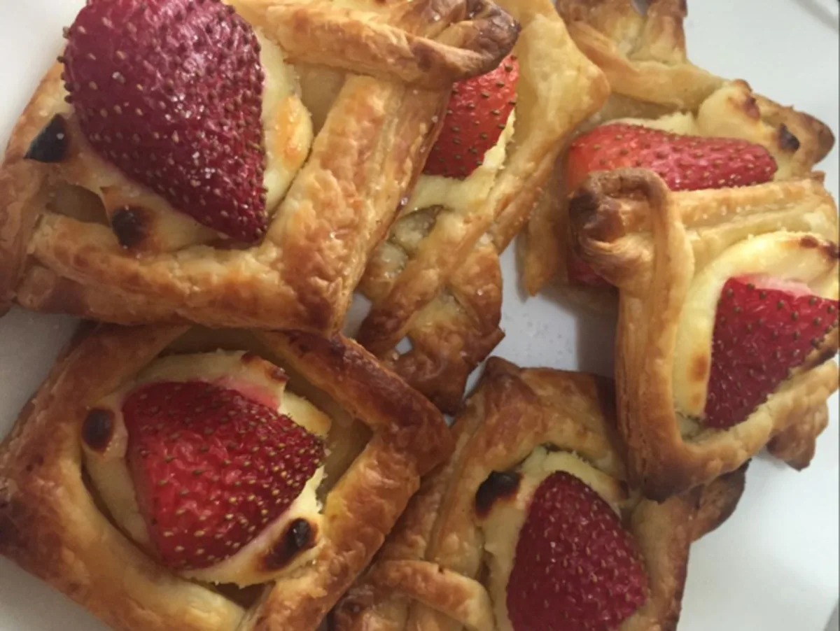 Puff Pastry Pinwheel Cookies With Jam