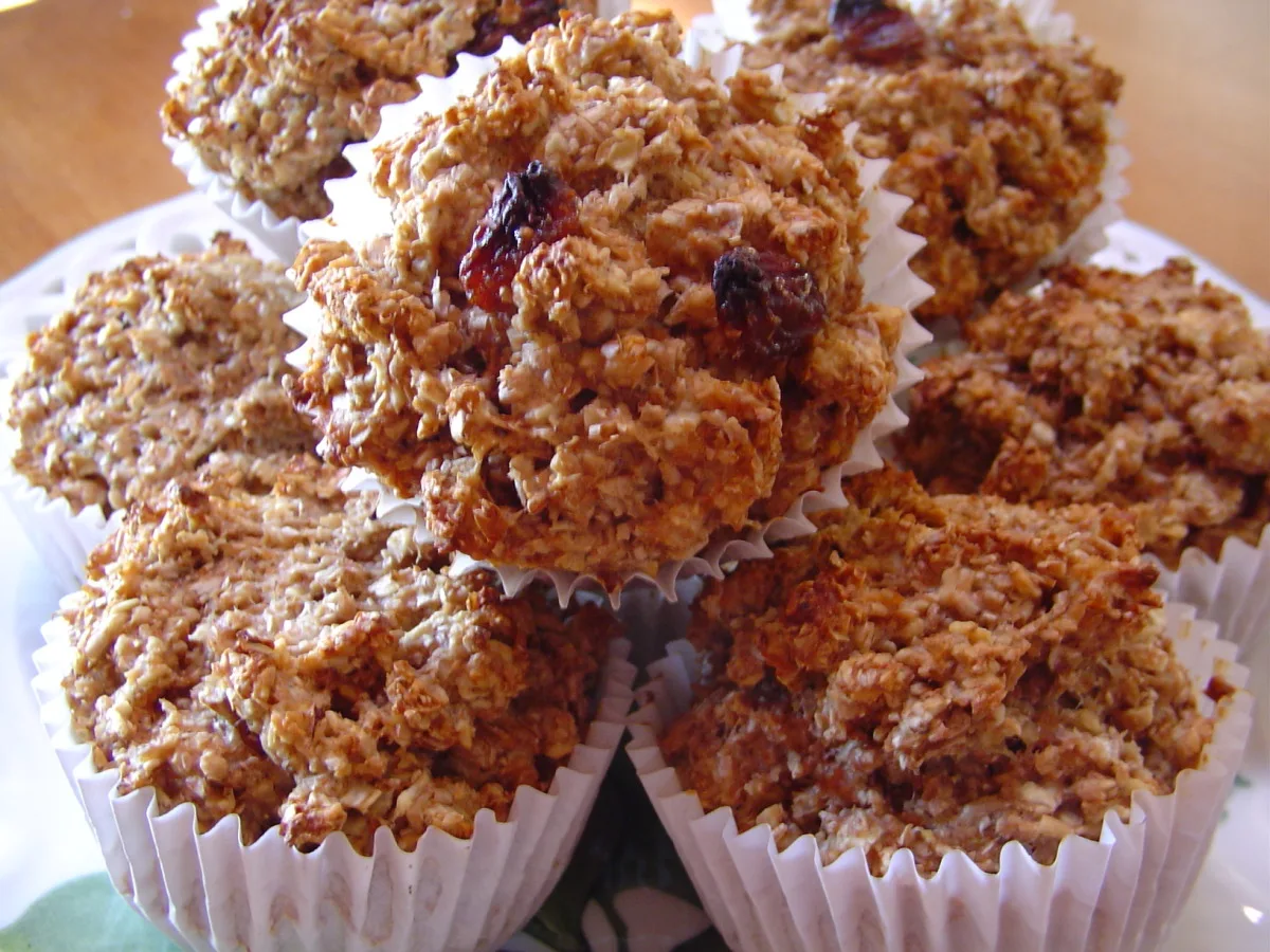 Raisin Oatmeal Bran Muffins
