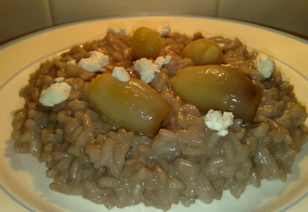 Red Wine and Goats Cheese Risotto With Caramelised Baby Onions