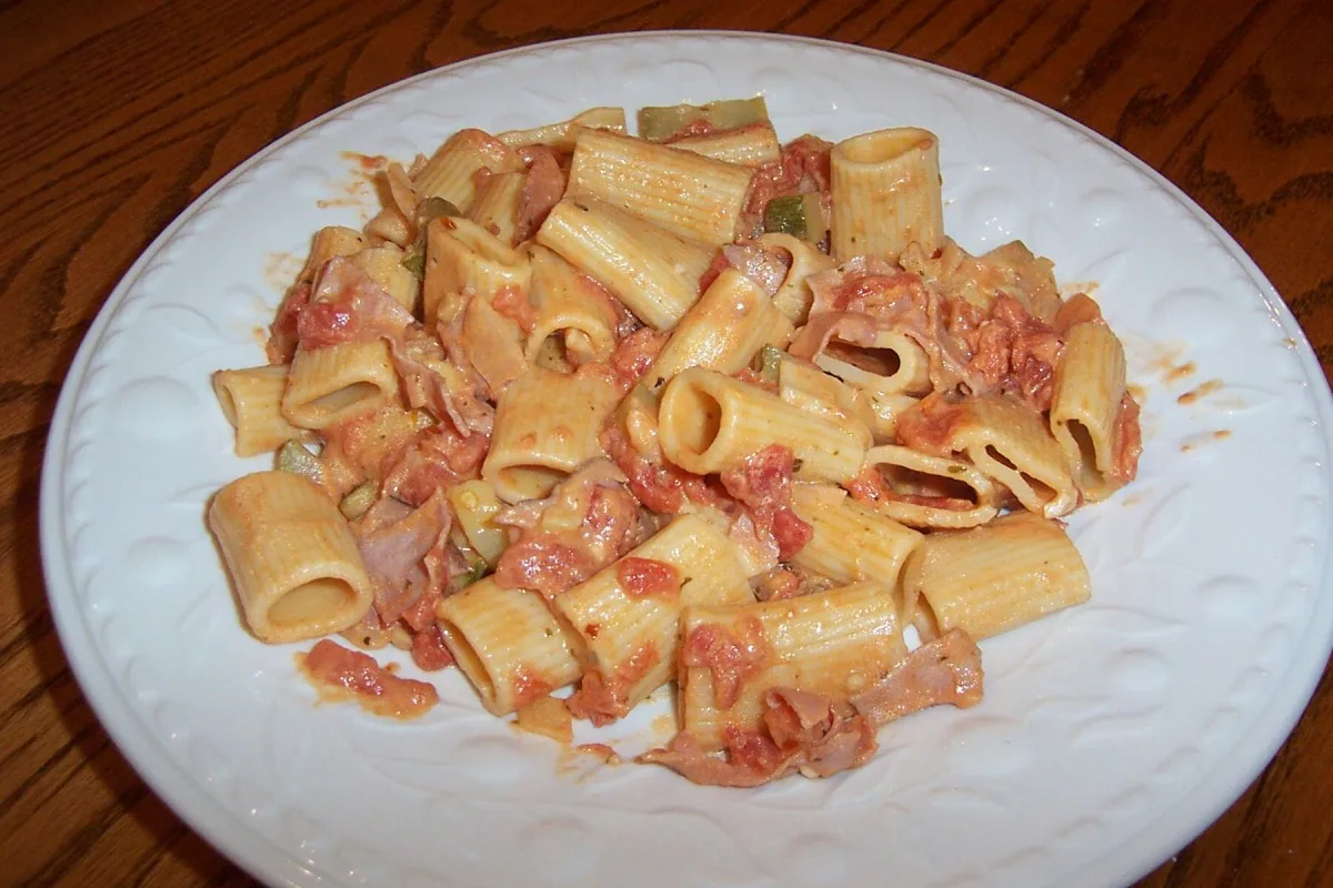 Rigatoni With Sun-Dried Tomatoes