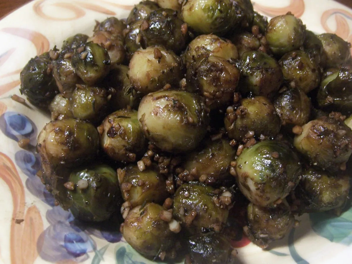 Roasted Brussels Sprouts and Garlic