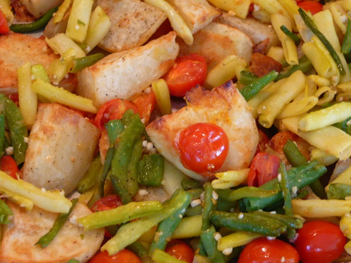 Roasted Potatoes, Cherry Tomatoes, and Green Beans