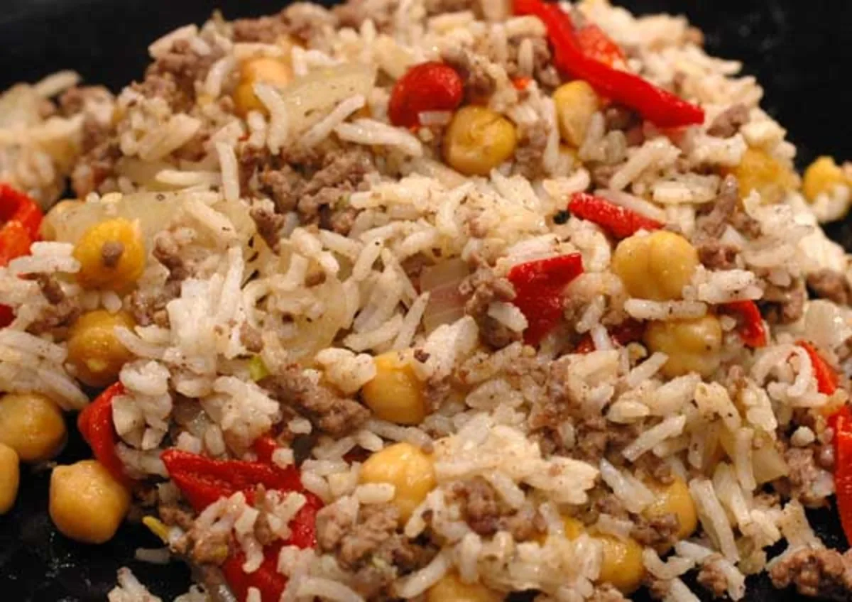 Rooz Ma Lahem (Rice With Meat)