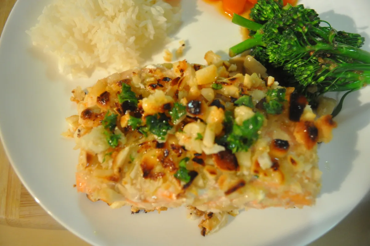 Salmon With a Macadamia Nut Crust