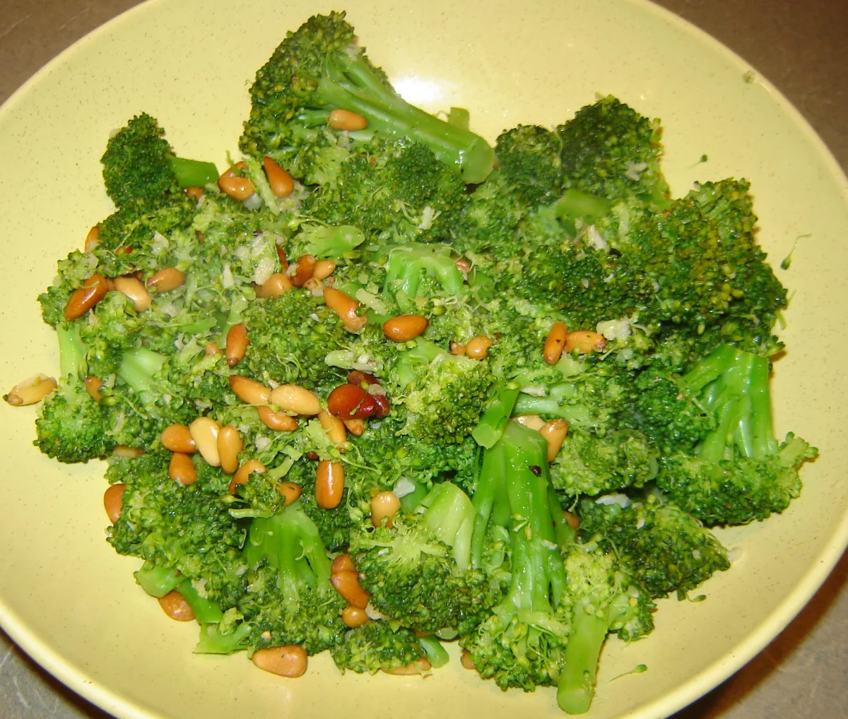 Sautéed Broccoli With Garlic and Pine Nuts