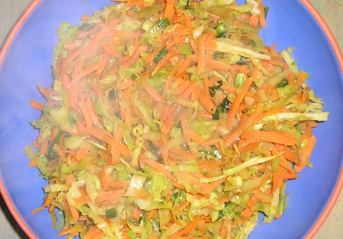 Save the Stems Broccoli, Carrot & Cabbage Stir Fry