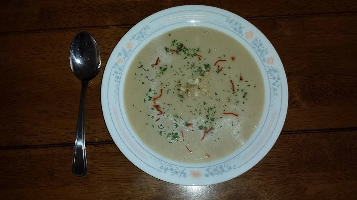 Sherried Onion and Almond Soup With Saffron