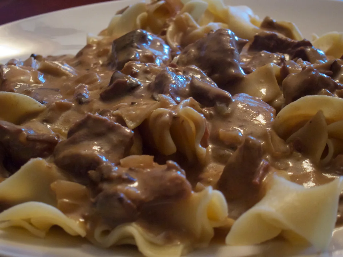 Slow Cooker Beef Stroganoff