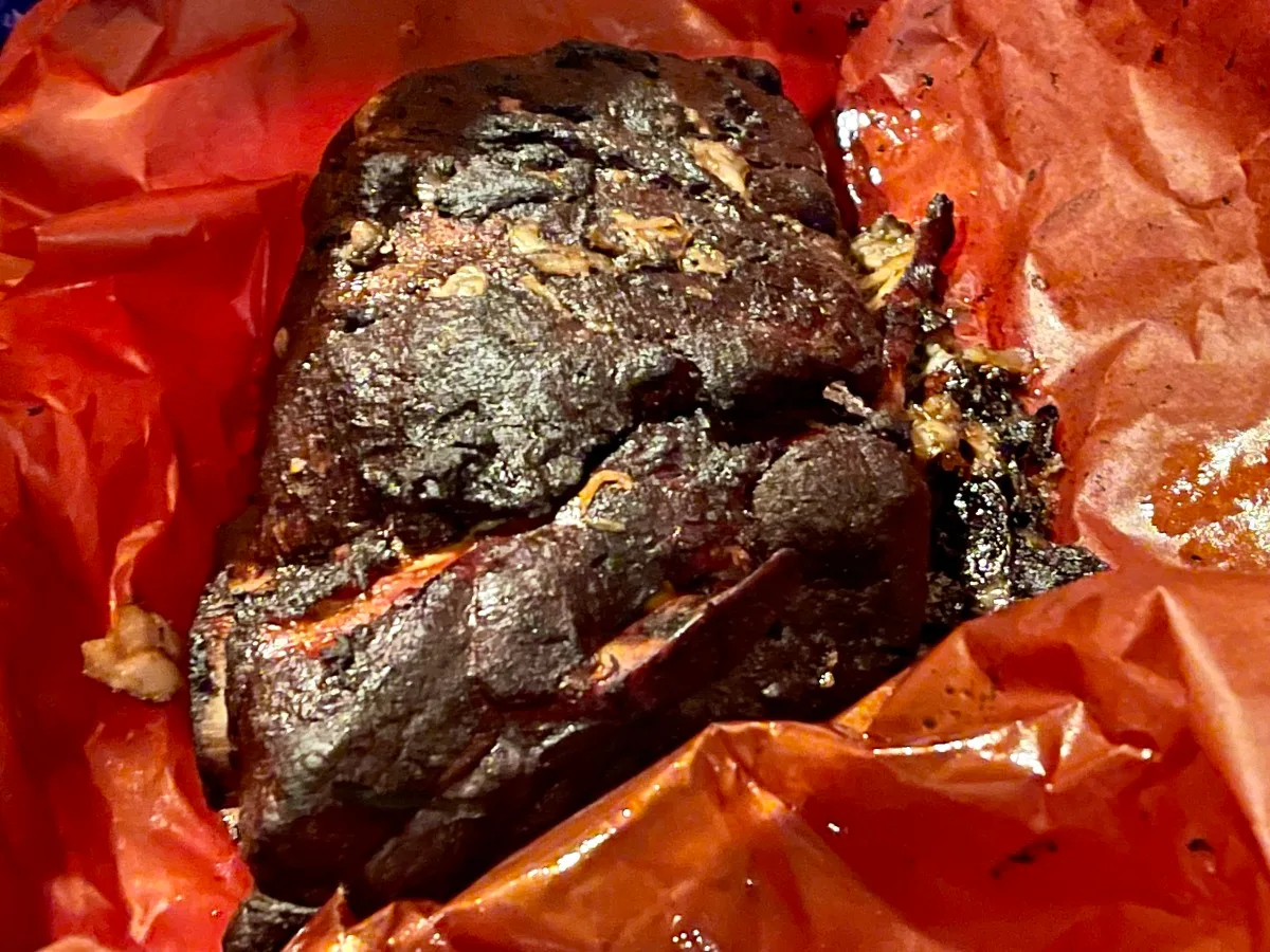 Копчений Boston Butt з соусом Кароліна на оцті