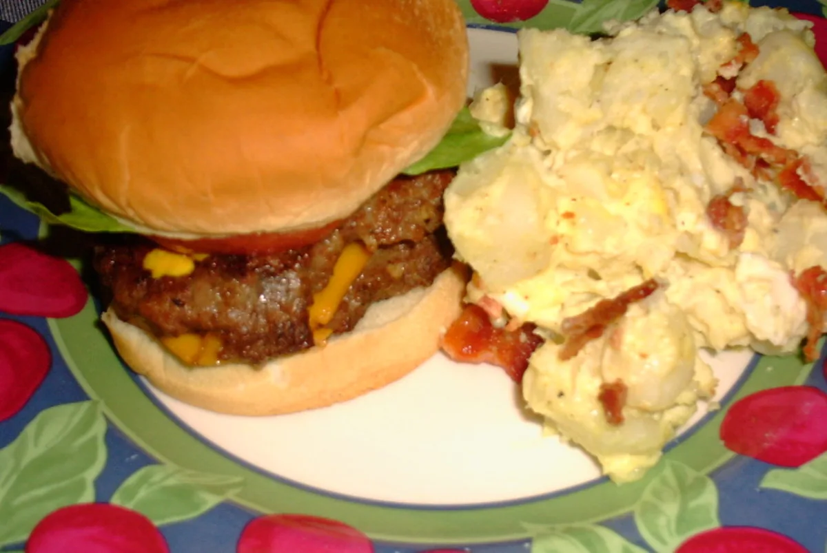 Smoked Cheddar & Bacon Stuffed Hamburgers