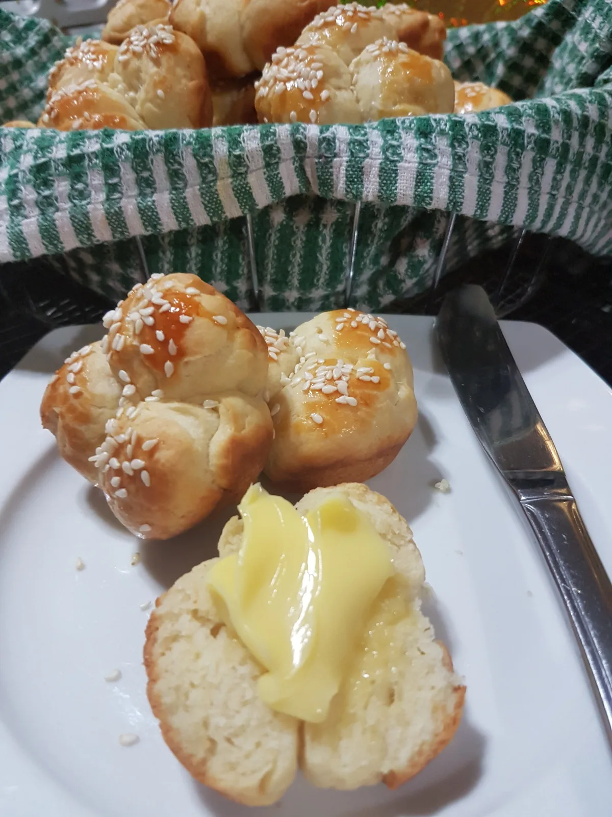 SOUR CREAM DINNER ROLLS