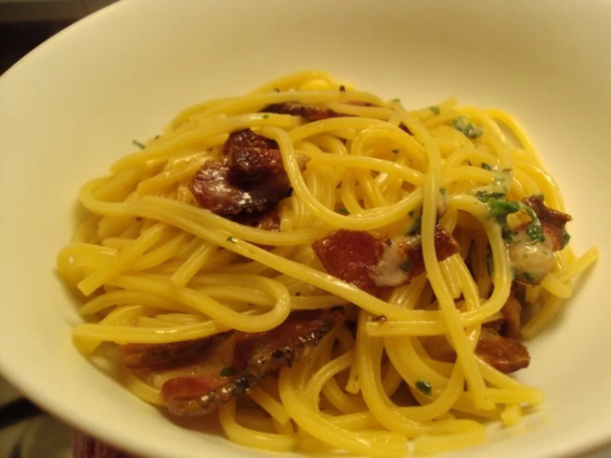 Spaghetti With Butter Parmesan and Browned Bacon