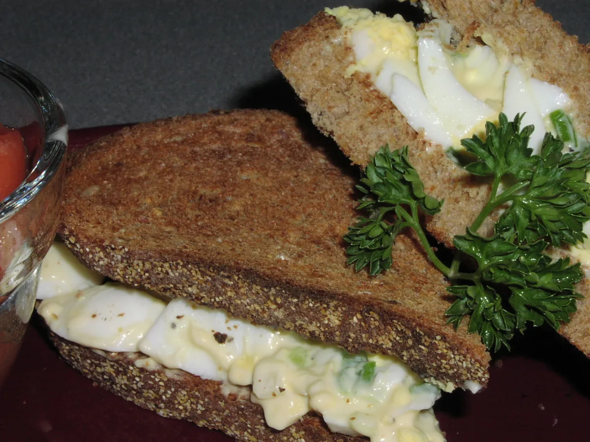 Spicy Egg Salad Sandwiches