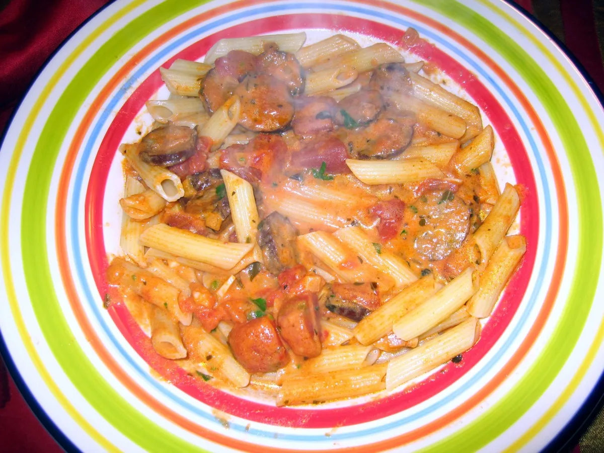 Spicy Vodka Cream Pasta With Hot Sausage