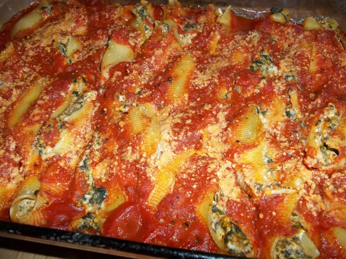 Spinach and Goat Cheese Shells