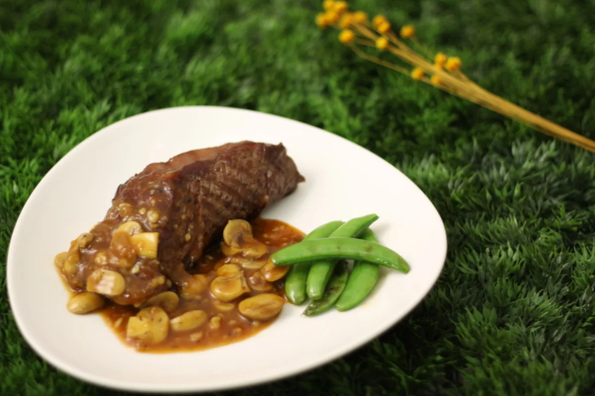 Steak With Mushroom and Red Wine Sauce
