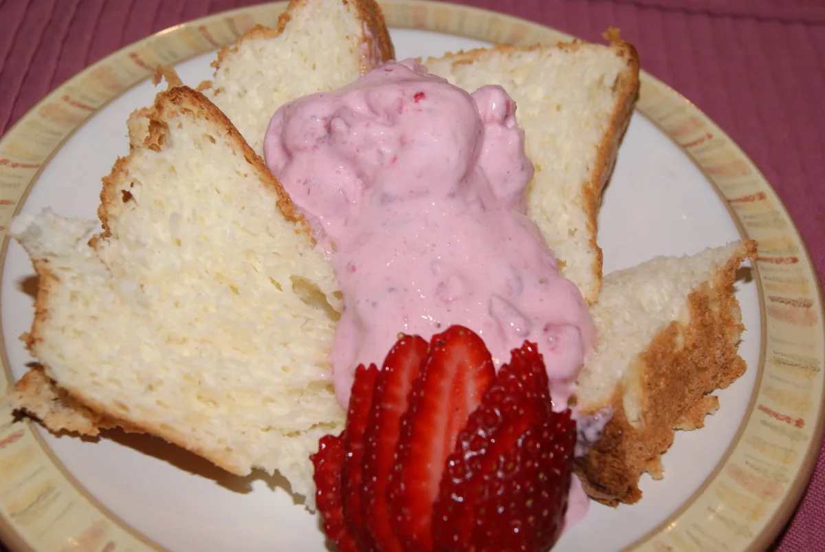 Strawberry Almond Cream
