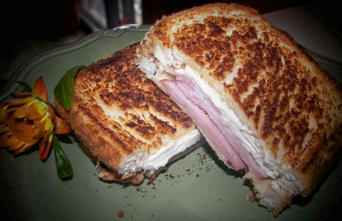 Sue's Grilled Ham and Cheese (Croque Monsieur)