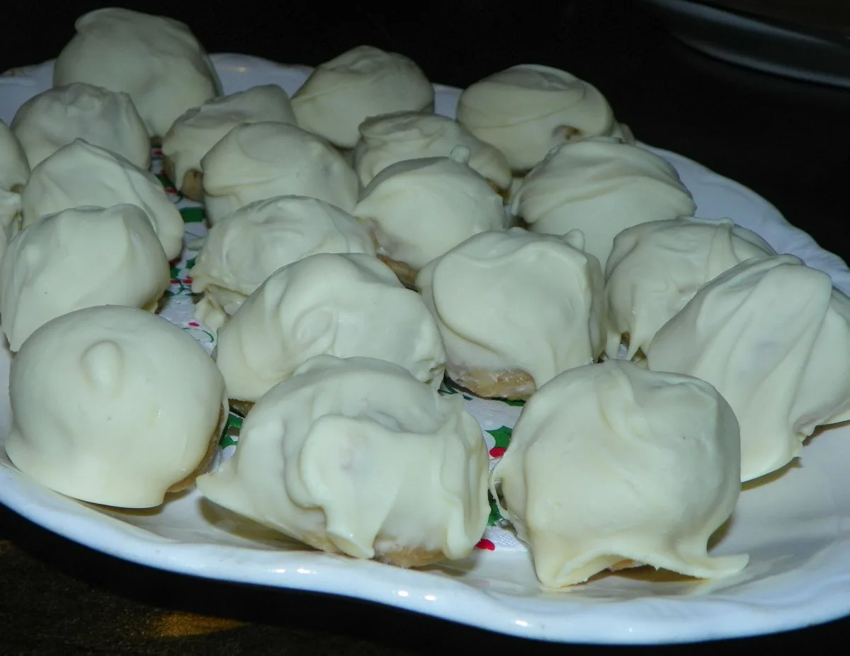 Toasted Coconut-Golden Oreo Cookie Balls (Truffles)