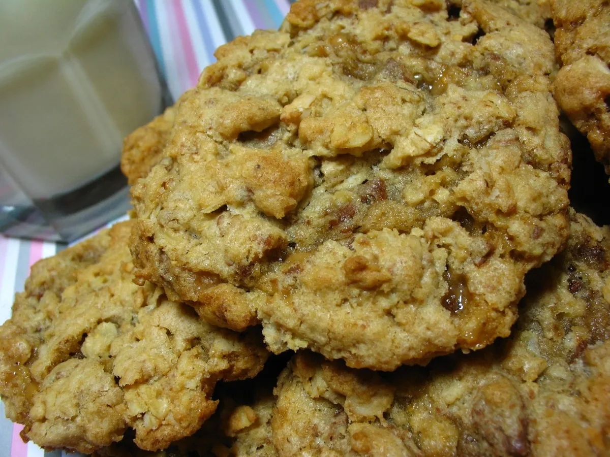 Toffee Oat Cookies