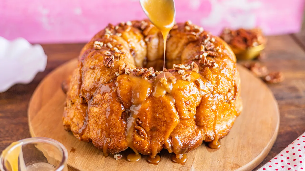 Too Easy Gooey Caramel Rolls