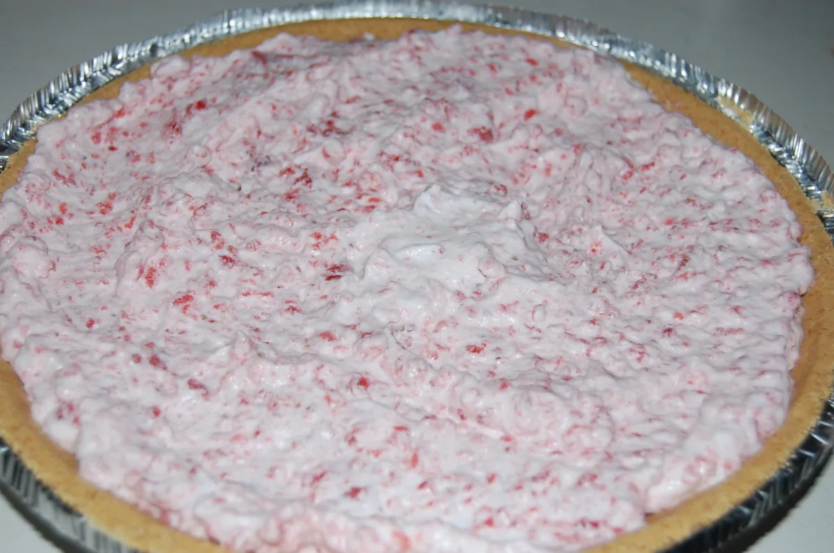 Tre's Strawberry Mousse Pie