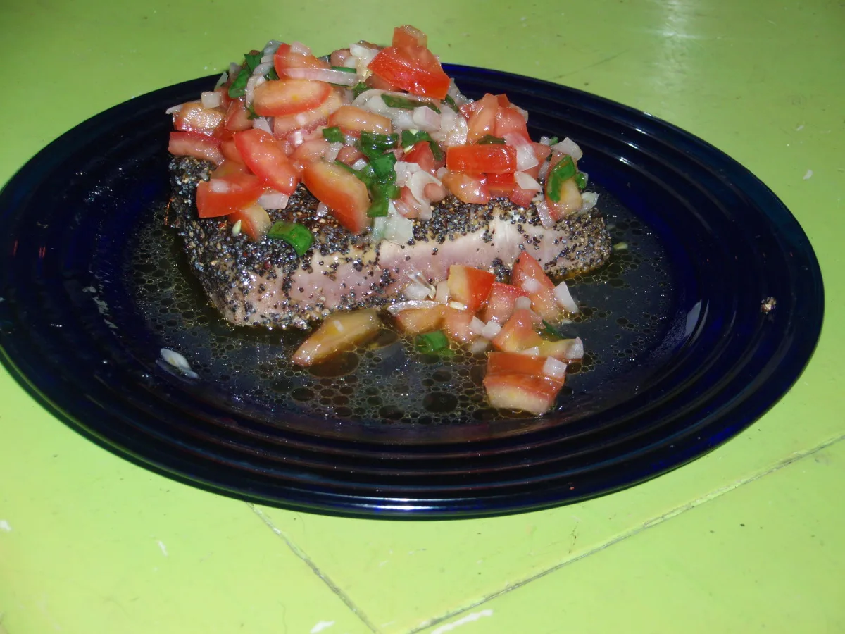 Tuna Mignon With Tomato Sherry Vinaigrette