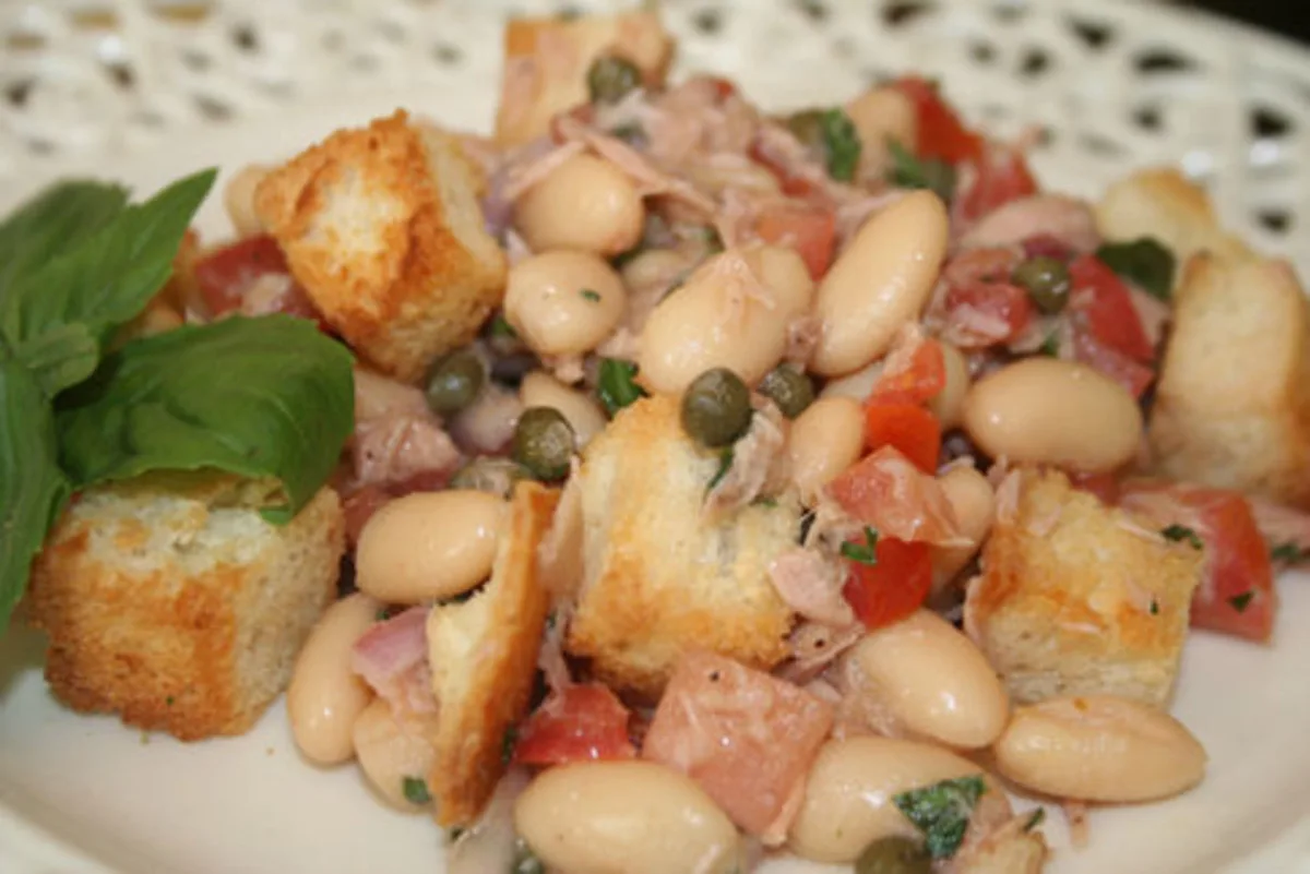 Tuna Panzanella Salad