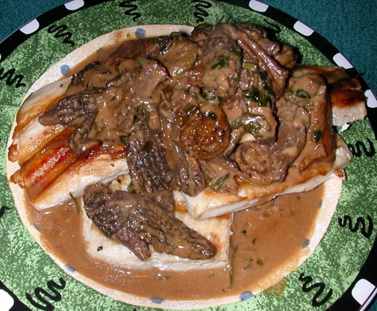 Tuna with Ginger-Mushroom Cream Sauce