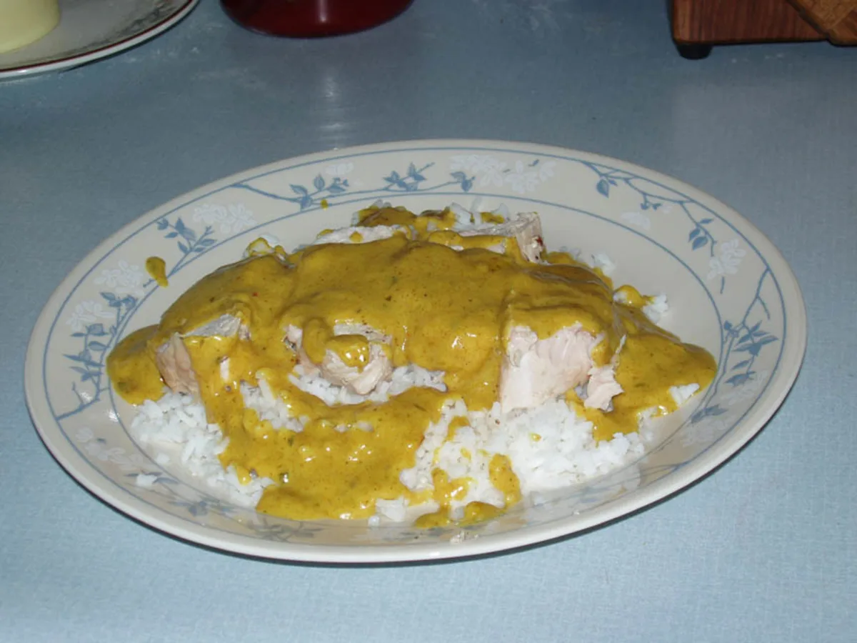 Turkey Slices With Curry Cream Sauce