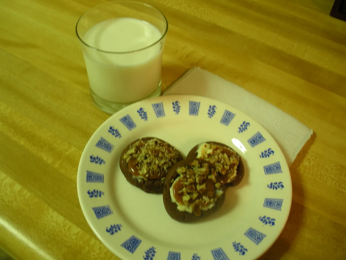 Turtle Cheesecake Thumbprint Cookies
