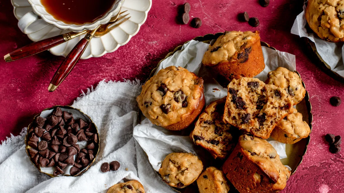 Vegan Peanut Butter Oatmeal Muffins