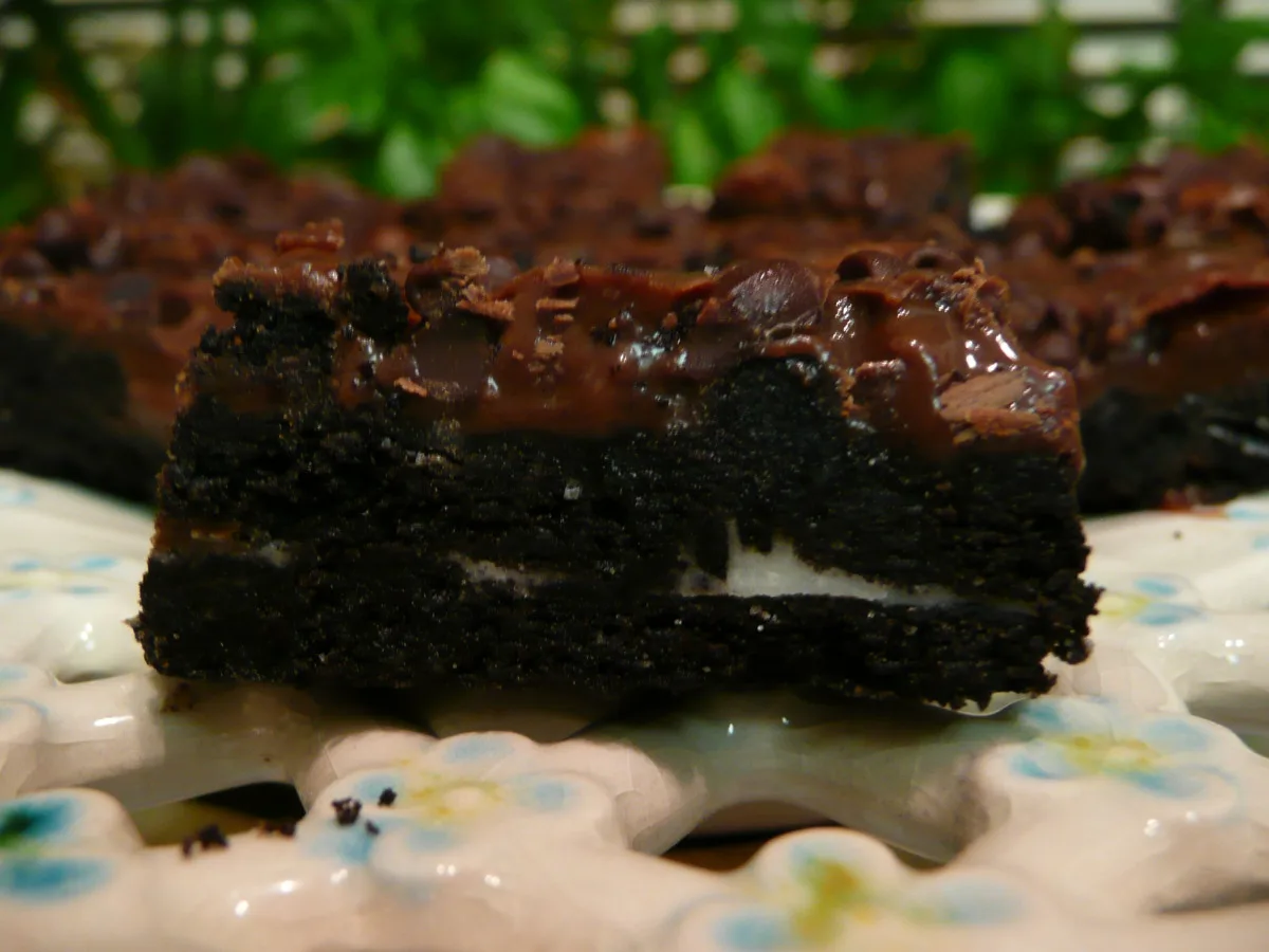 Wanda Bars (Double Chocolate Oreo Bars)