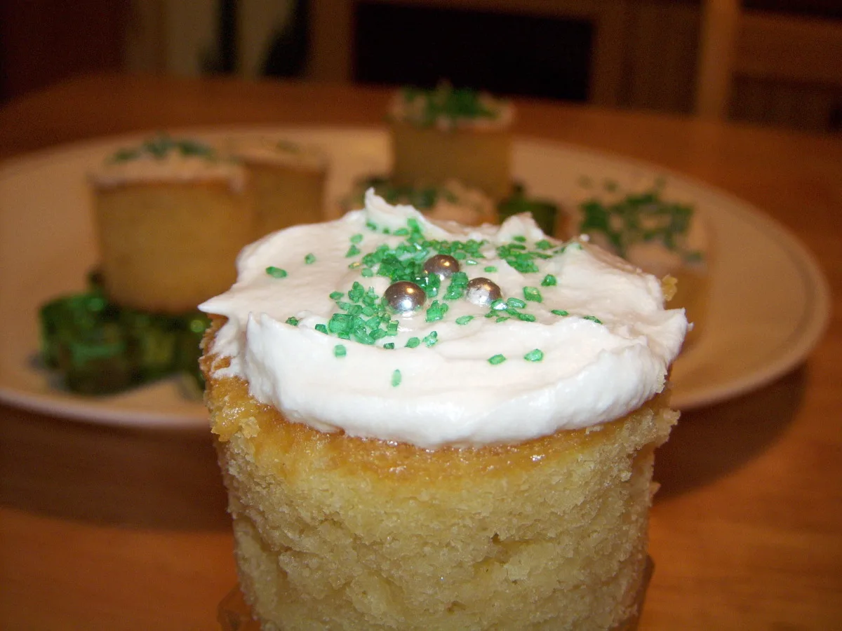 White Cupcakes